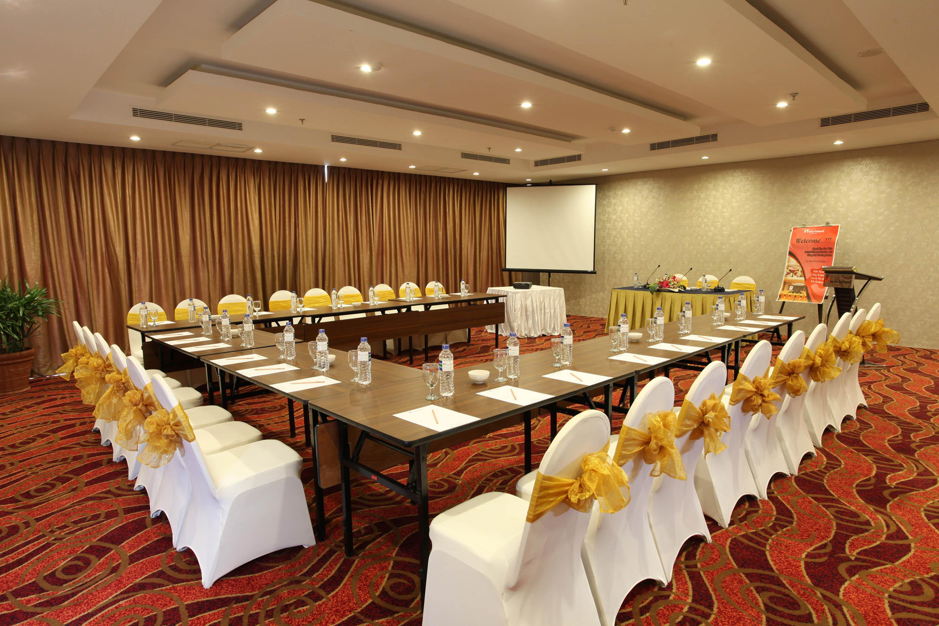 Swiss-Belhotel Kendari Exterior photo