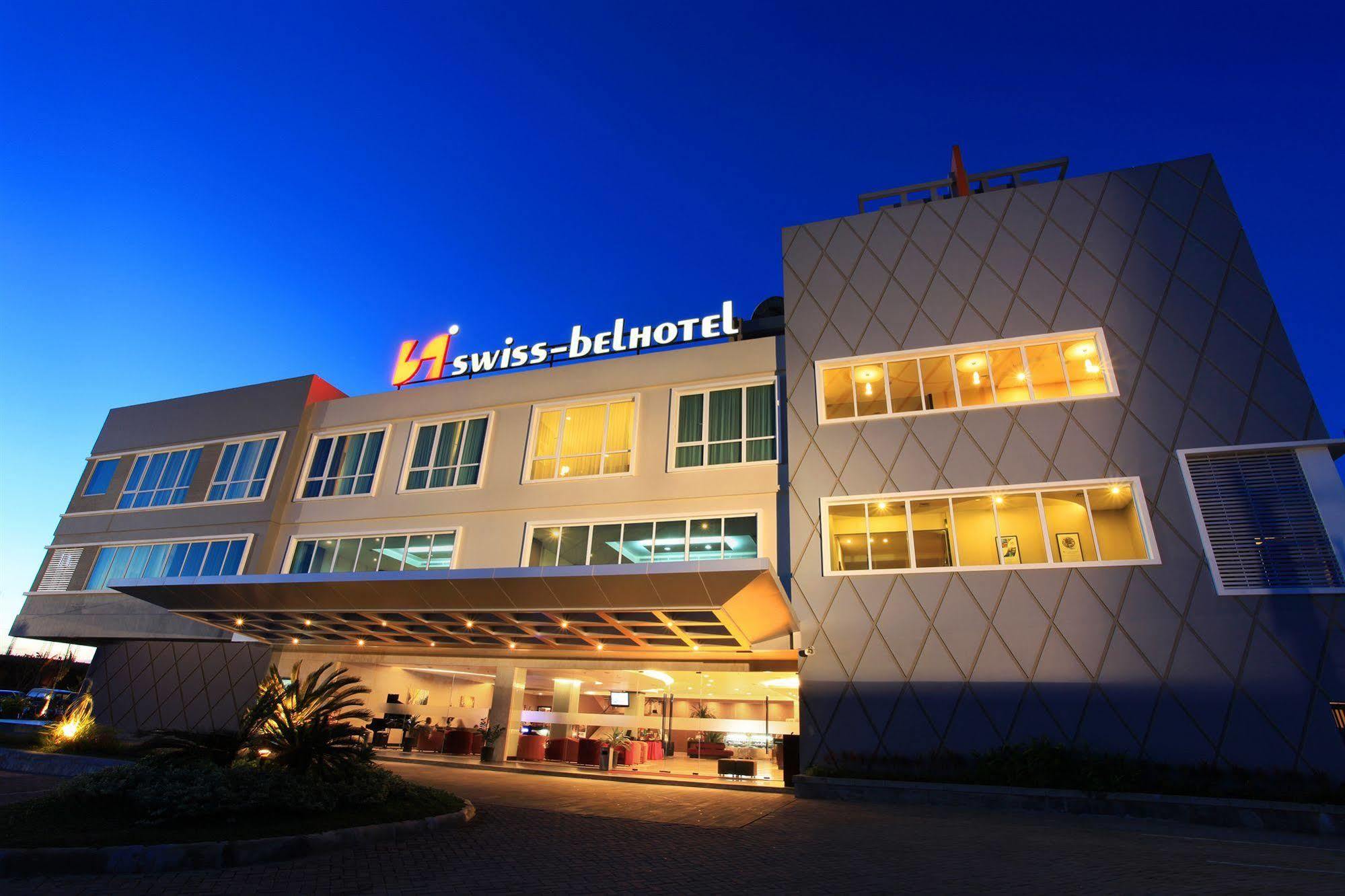Swiss-Belhotel Kendari Exterior photo